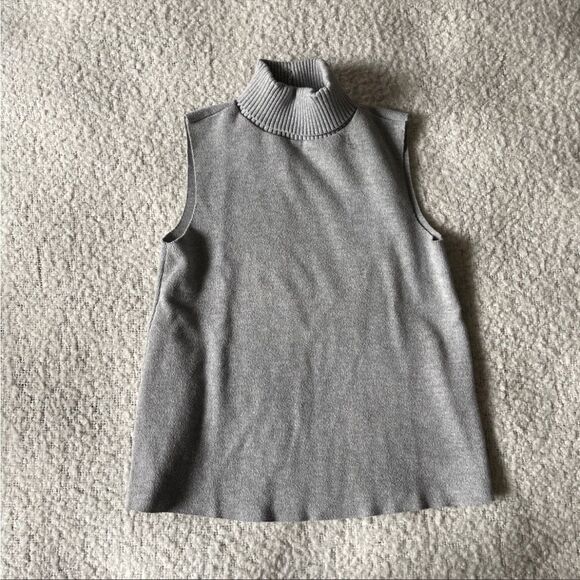 Zara small grey blouse - Picture 1 of 5